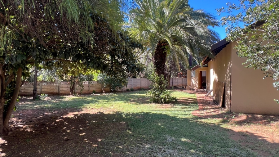 4 Bedroom Property for Sale in Langenhovenpark Free State